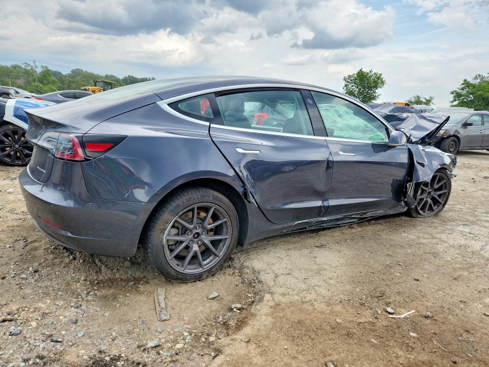 2018 Tesla Model 3 მანქანა იყიდება აუქციონზე, vin: 5YJ3E1EB6JF114103, აუქციონის ნომერი: 56464976