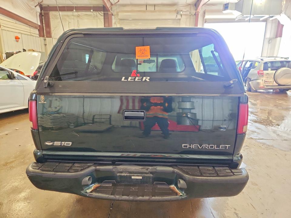 56102566 :رقم المزاد ، 1GCCS145418240433 vin ، 2001 Chevrolet S Truck مزاد بيع