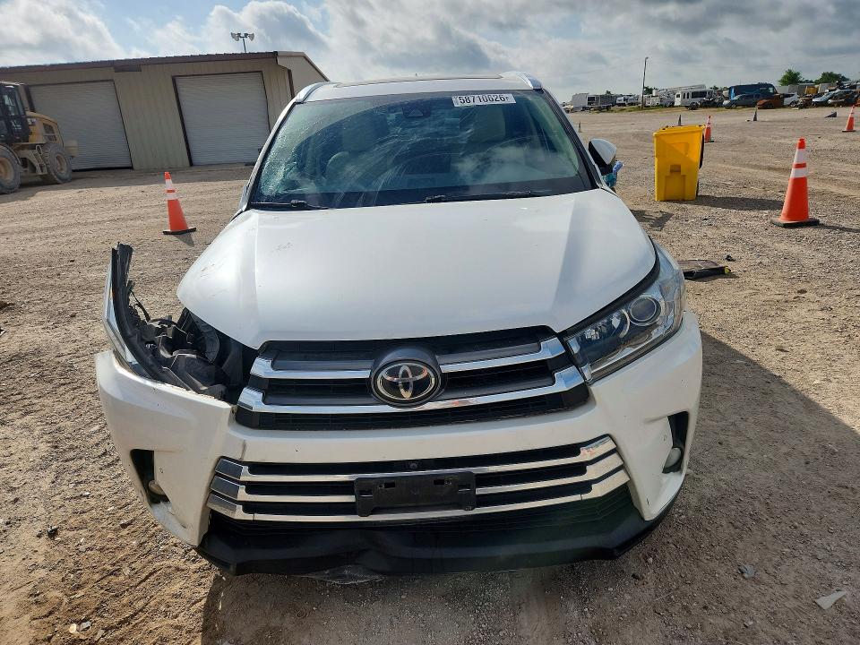2017 Toyota Highlander მანქანა იყიდება აუქციონზე, vin: 5TDYZRFH2HS207346, აუქციონის ნომერი: 58710626