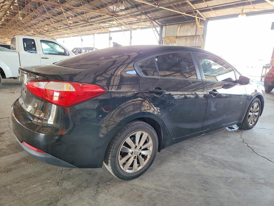 2014 Kia Forte მანქანა იყიდება აუქციონზე, vin: KNAFX4A63E5082040, აუქციონის ნომერი: 57134816
