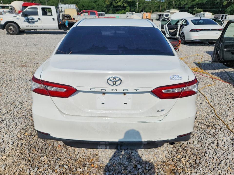 2018 Toyota Camry მანქანა იყიდება აუქციონზე, vin: 4T1B11HK3JU092129, აუქციონის ნომერი: 58503986