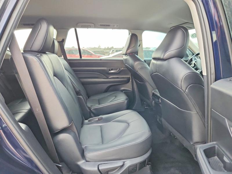 2024 Toyota Grand Highlander მანქანა იყიდება აუქციონზე, vin: 5TDAAAA59RS018024, აუქციონის ნომერი: 56081626
