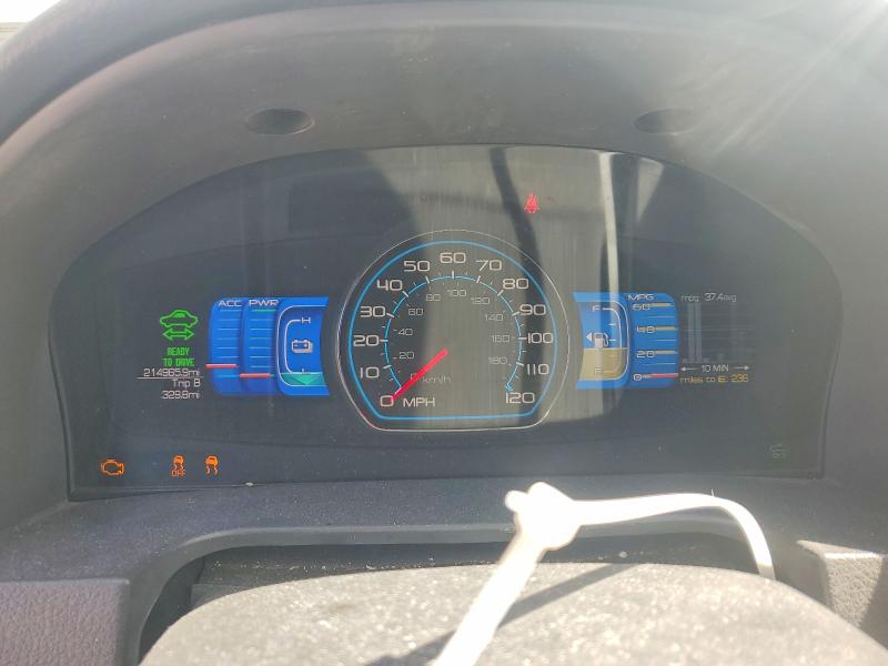 55723306 :رقم المزاد ، 3FADP0L32AR381361 vin ، 2010 Ford Fusion مزاد بيع