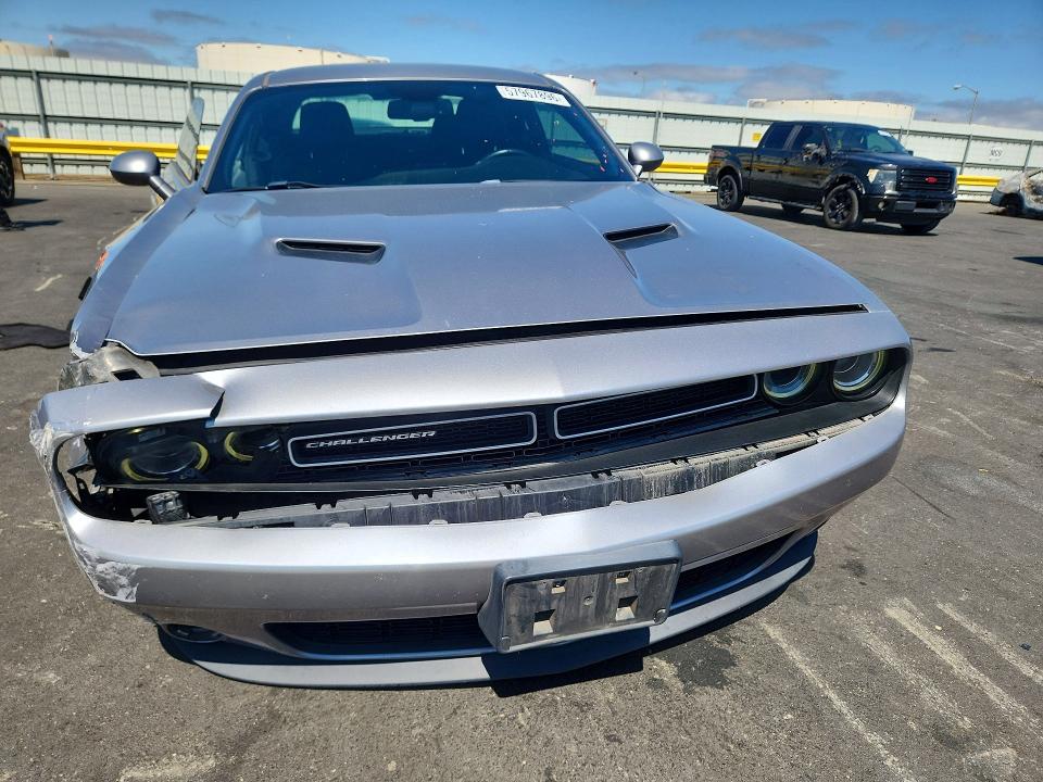 57967896 :رقم المزاد ، 2C3CDZAG7FH774711 vin ، 2015 Dodge Challenger مزاد بيع