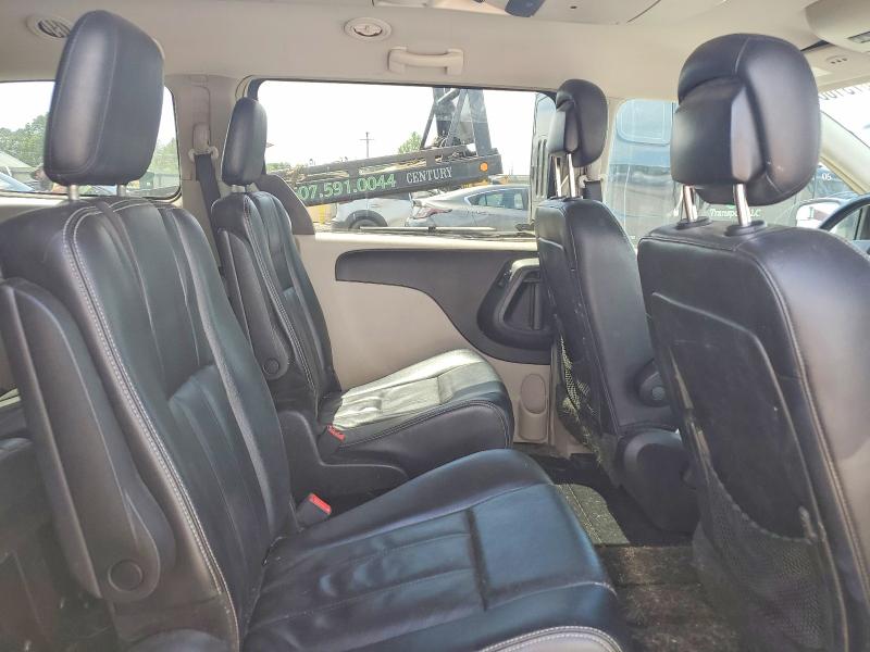 58873106 :رقم المزاد ، 2C4RC1BG2DR675195 vin ، 2013 Chrysler Town & Country مزاد بيع