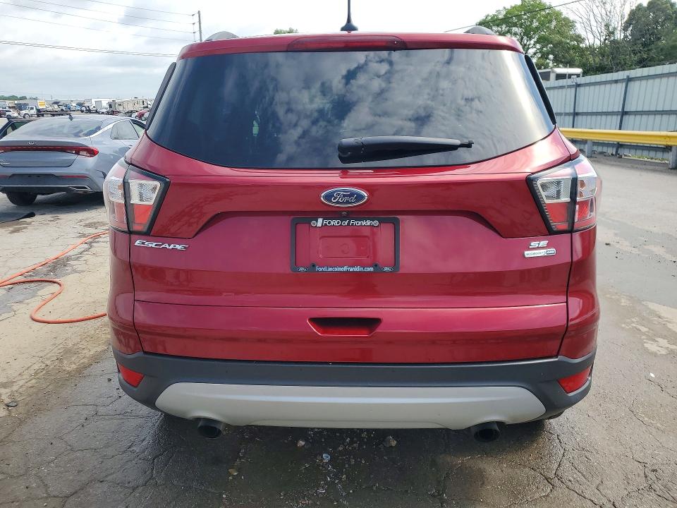 56492876 :رقم المزاد ، 1FMCU9GD8JUA94312 vin ، 2018 Ford Escape مزاد بيع