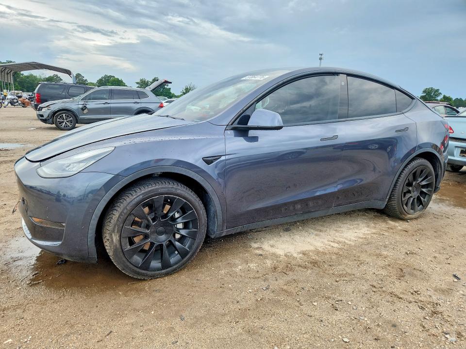 57064776 :رقم المزاد ، 5YJYGDEE8MF158653 vin ، 2021 Tesla Model Y مزاد بيع
