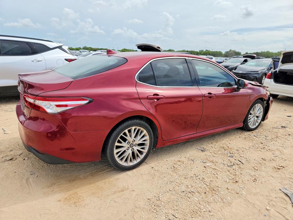 Продажа на аукционе авто 2019 Toyota Camry, vin: 4T1B11HK0KU703462, номер лота: 55802626