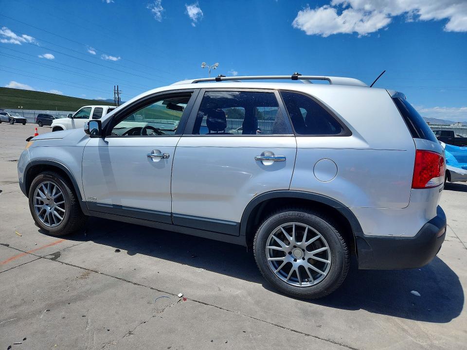 2011 Kia Sorento მანქანა იყიდება აუქციონზე, vin: 5XYKTDA22BG078025, აუქციონის ნომერი: 56634826