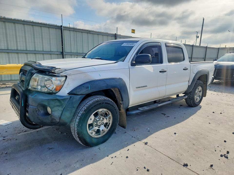 57065486 :رقم المزاد ، 5TFJU4GNXBX005881 vin ، 2011 Toyota Tacoma مزاد بيع