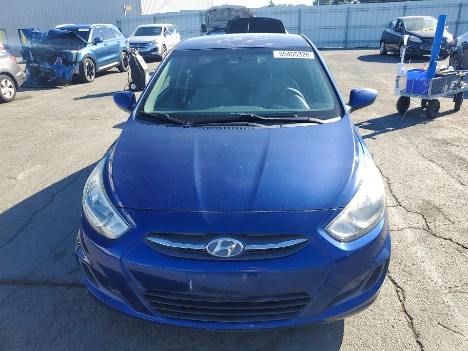 2015 Hyundai Accent მანქანა იყიდება აუქციონზე, vin: KMHCT4AE4FU819869, აუქციონის ნომერი: 55455326