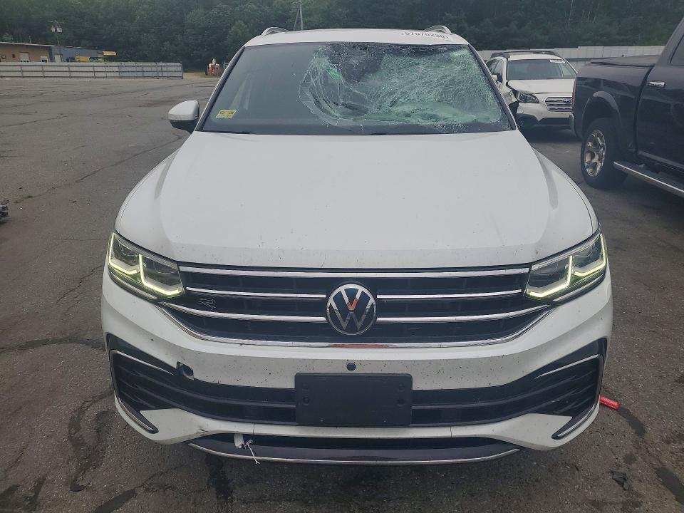 57670236 :رقم المزاد ، 3VV4B7AX6PM035022 vin ، 2023 Volkswagen Tiguan مزاد بيع