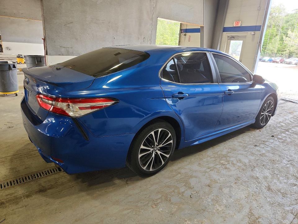 Продаж на аукціоні авто 2018 Toyota Camry, vin: 4T1B11HKXJU022398, номер лоту: 55834996