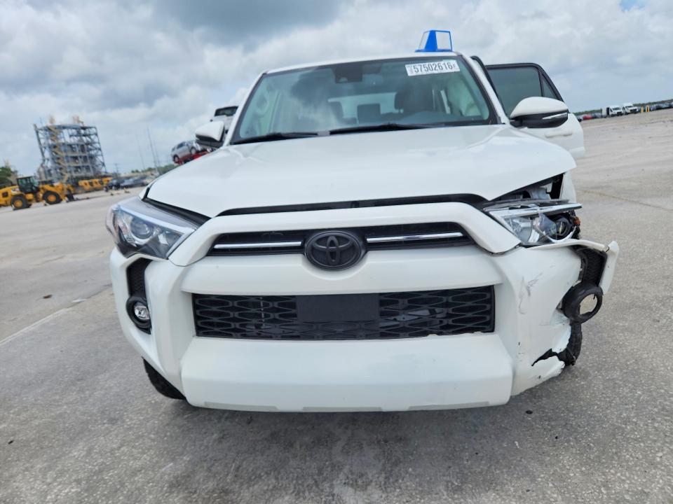 Продажа на аукционе авто 2023 Toyota 4runner, vin: JTENU5JR1P6181083, номер лота: 57502616