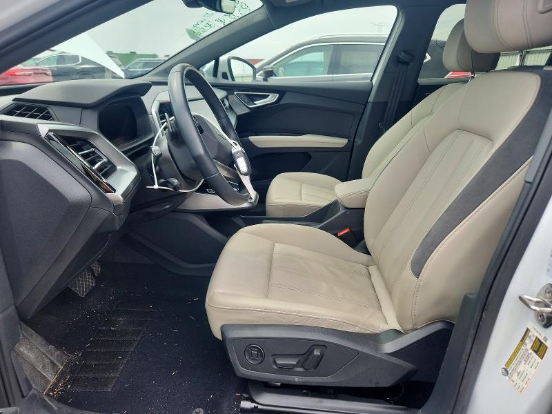 55569366 :رقم المزاد ، WA1H2BFZ5NP030408 vin ، 2022 Audi Q4 E-tron مزاد بيع