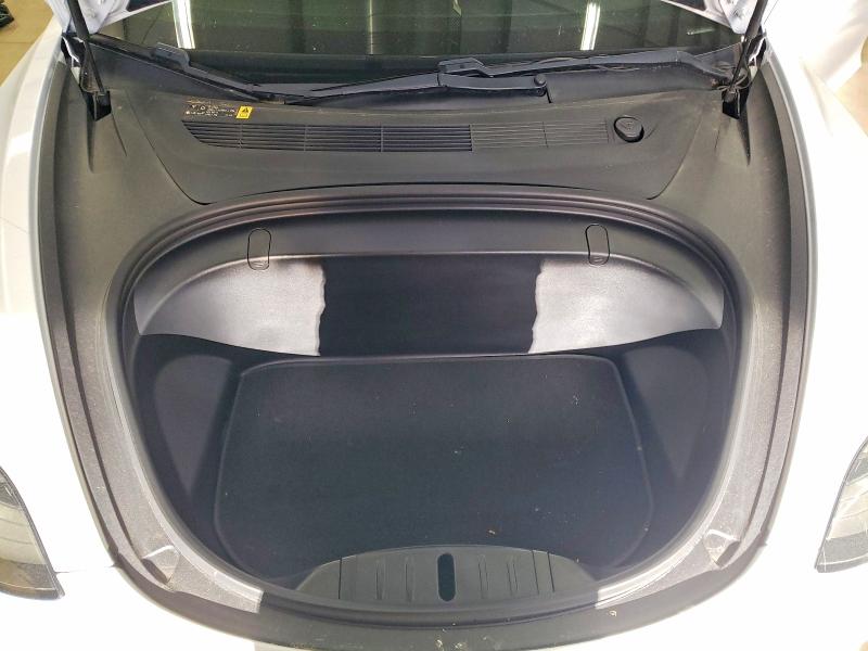 56214226 :رقم المزاد ، 5YJ3E1EA0JF051247 vin ، 2018 Tesla Model 3 مزاد بيع
