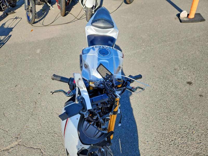 57503576 :رقم المزاد ، MH3RH18Y4LK004692 vin ، 2020 Yamaha Yzf R3 مزاد بيع