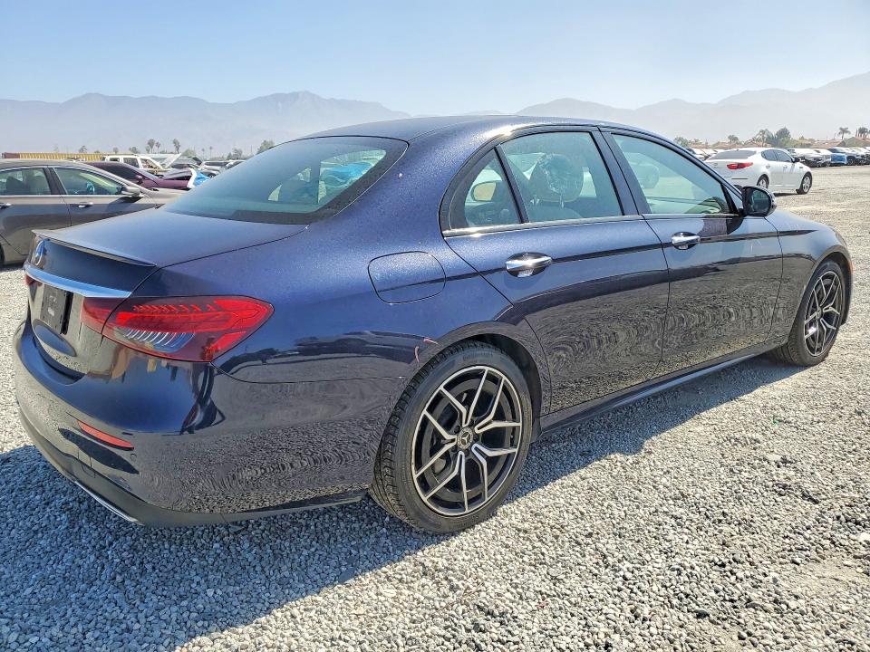 58933066 :رقم المزاد ، W1KZF8DB2MA945585 vin ، 2021 Mercedes-benz E مزاد بيع