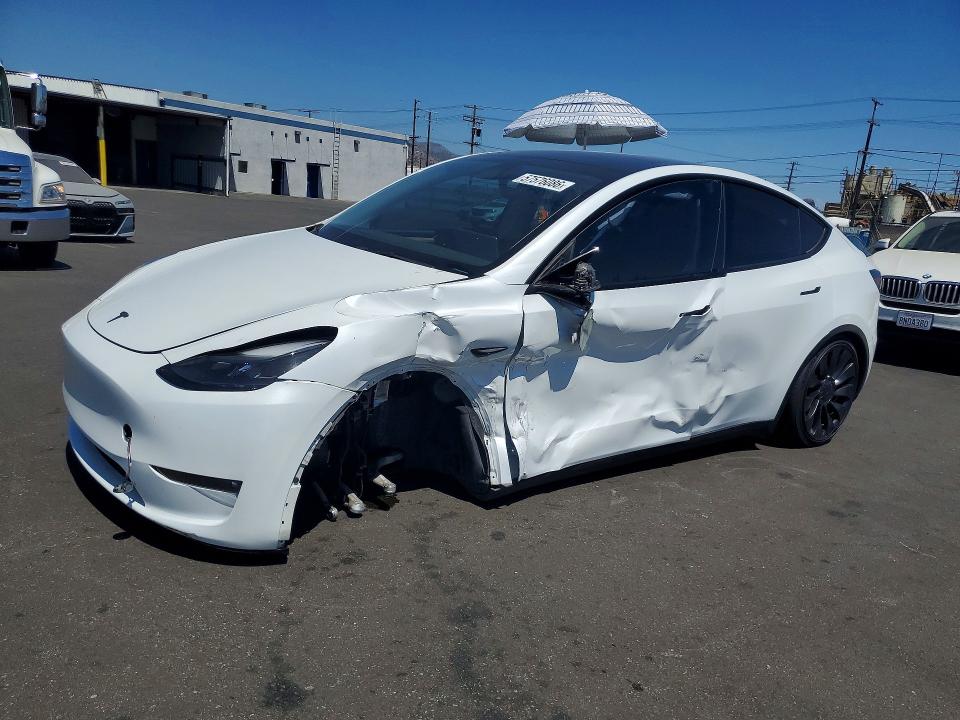 57576086 :رقم المزاد ، 7SAYGDEF2PF713869 vin ، 2023 Tesla Model Y مزاد بيع