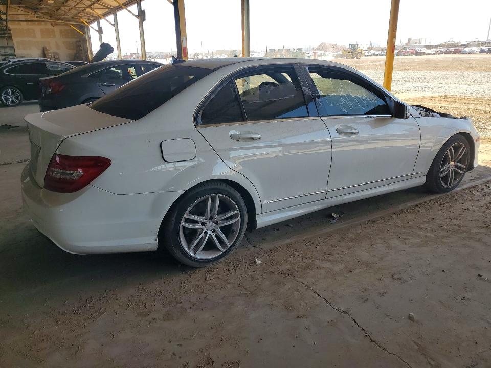 Продажа на аукционе авто 2014 Mercedes-benz C, vin: WDDGF4HB9EG158836, номер лота: 55417316