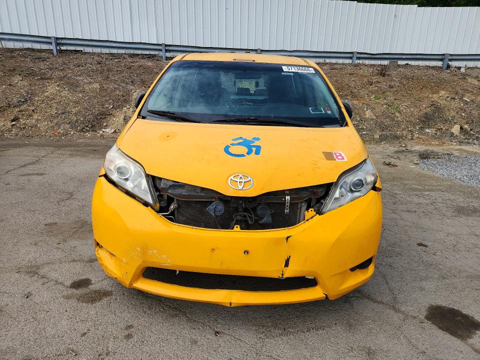 2017 Toyota Sienna მანქანა იყიდება აუქციონზე, vin: 5TDZZ3DC1HS859903, აუქციონის ნომერი: 57136666