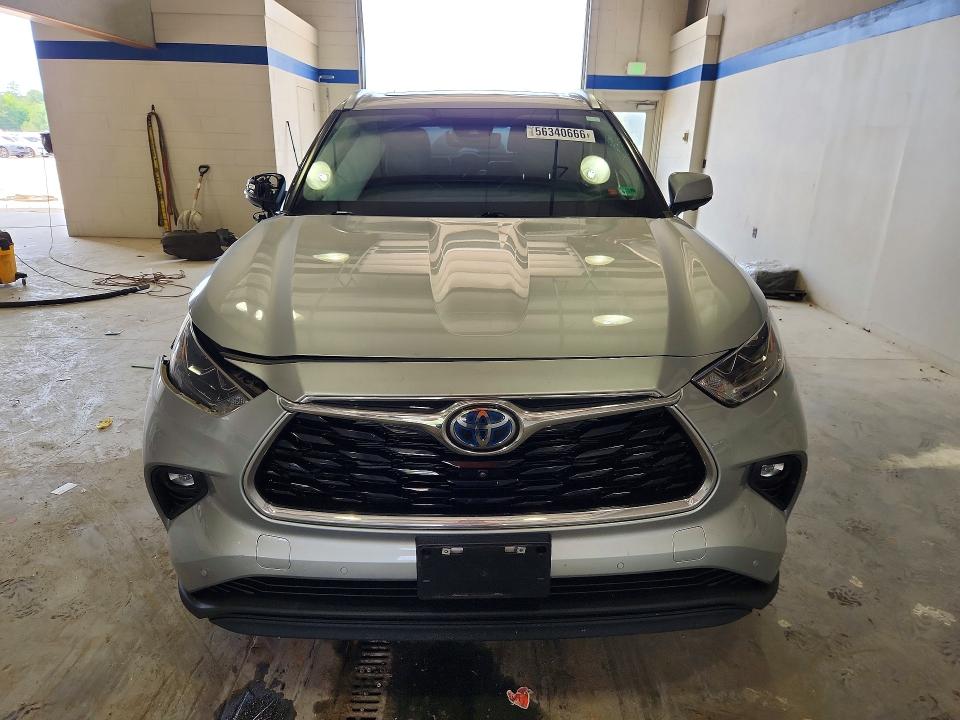 Продажа на аукционе авто 2023 Toyota Highlander Hybrid, vin: 5TDXBRCH2PS582270, номер лота: 56340666