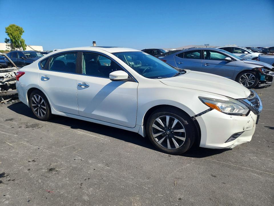 2016 Nissan Altima მანქანა იყიდება აუქციონზე, vin: 1N4AL3APXGC130035, აუქციონის ნომერი: 55273506