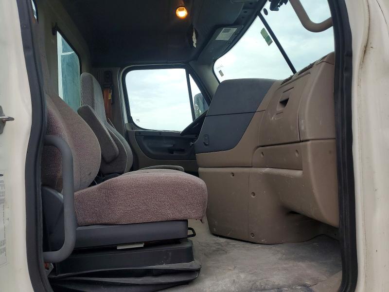 Продажа на аукционе авто 2017 Freightliner Cascadia 125, vin: 1FUJGEDRXHLHM7522, номер лота: 56145676