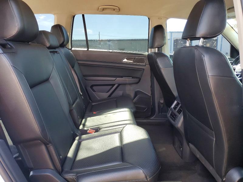 58057986 :رقم المزاد ، 1V2LR2CA7JC586651 vin ، 2018 Volkswagen Atlas مزاد بيع