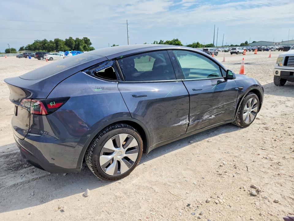 57586456 :رقم المزاد ، 7SAYGDED5PF958132 vin ، 2023 Tesla Model Y مزاد بيع