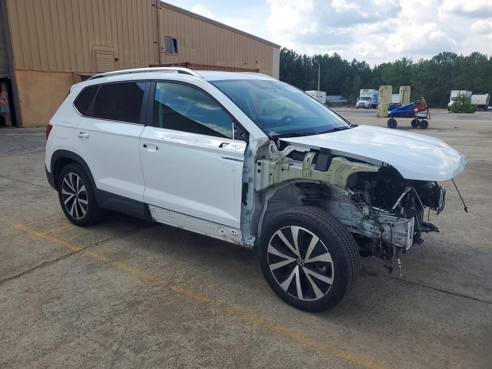 55489266 :رقم المزاد ، 3VVWX7B20NM049041 vin ، 2022 Volkswagen Taos مزاد بيع