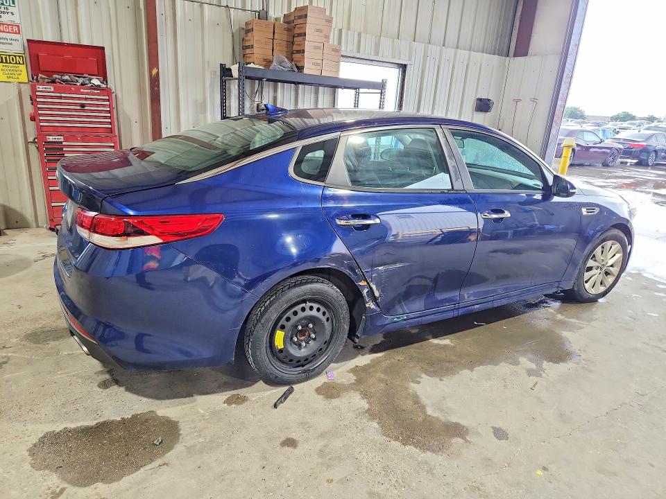 Продажа на аукционе авто 2017 Kia Optima, vin: 5XXGT4L32HG165464, номер лота: 57176706