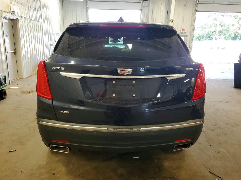 57530266 :رقم المزاد ، 1GYKNDRSXHZ211925 vin ، 2017 Cadillac Xt5 مزاد بيع