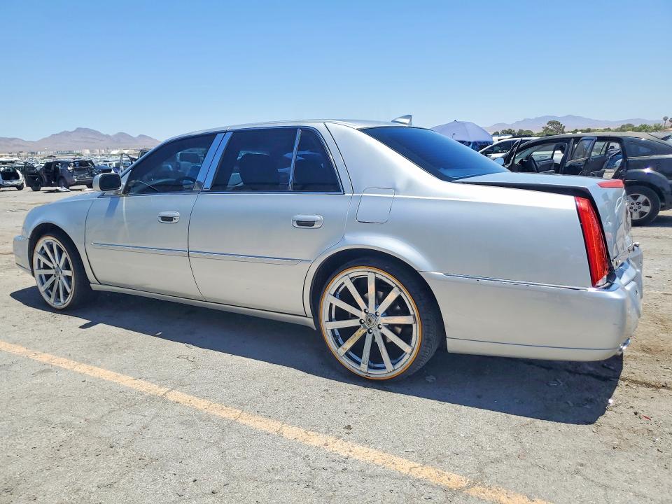 58649606 :رقم المزاد ، 1G6KH5E65BU116272 vin ، 2011 Cadillac Dts مزاد بيع