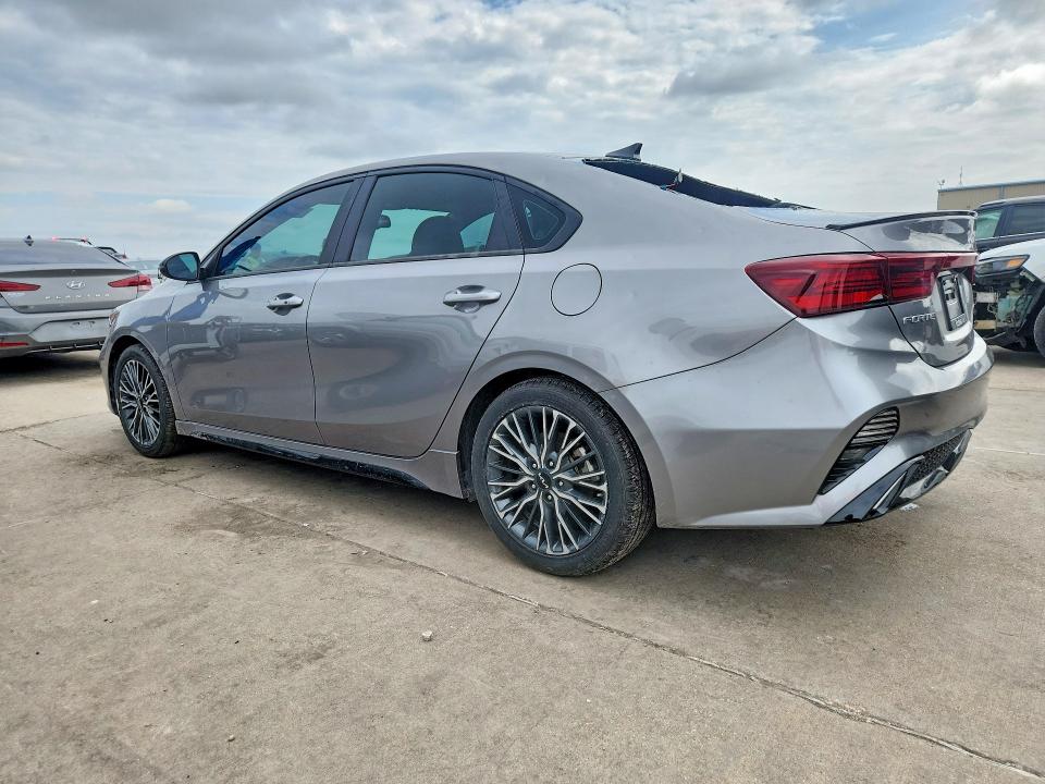 2023 Kia Forte მანქანა იყიდება აუქციონზე, vin: 3KPF54AD4PE581170, აუქციონის ნომერი: 57043356