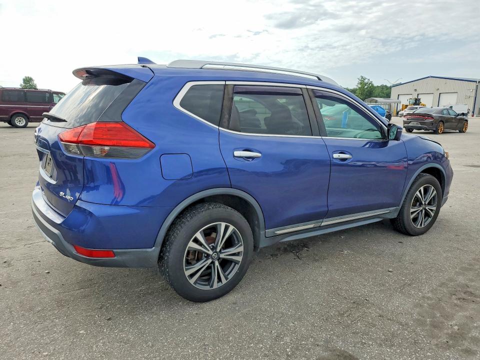 2017 Nissan Rogue მანქანა იყიდება აუქციონზე, vin: 5N1AT2MV4HC847185, აუქციონის ნომერი: 58886046