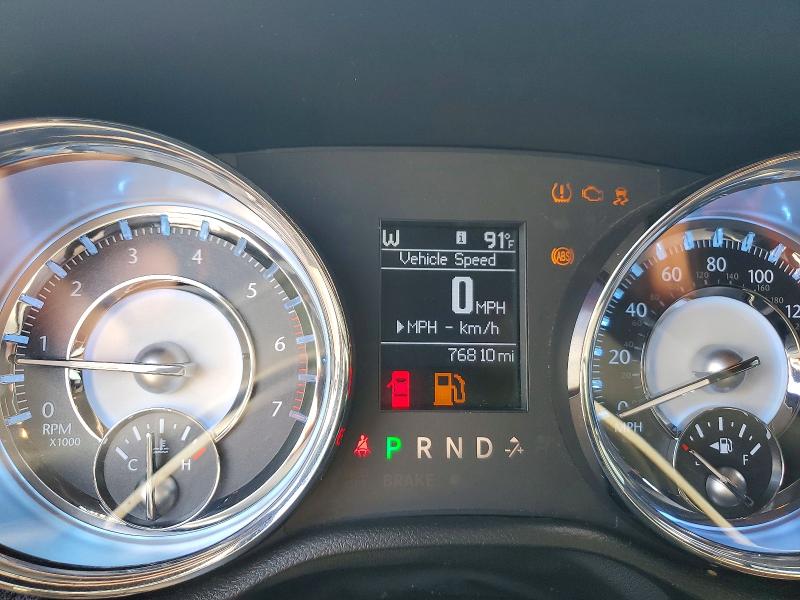 56607936 :رقم المزاد ، 2C3CK6CT6BH557790 vin ، 2011 Chrysler 300c مزاد بيع