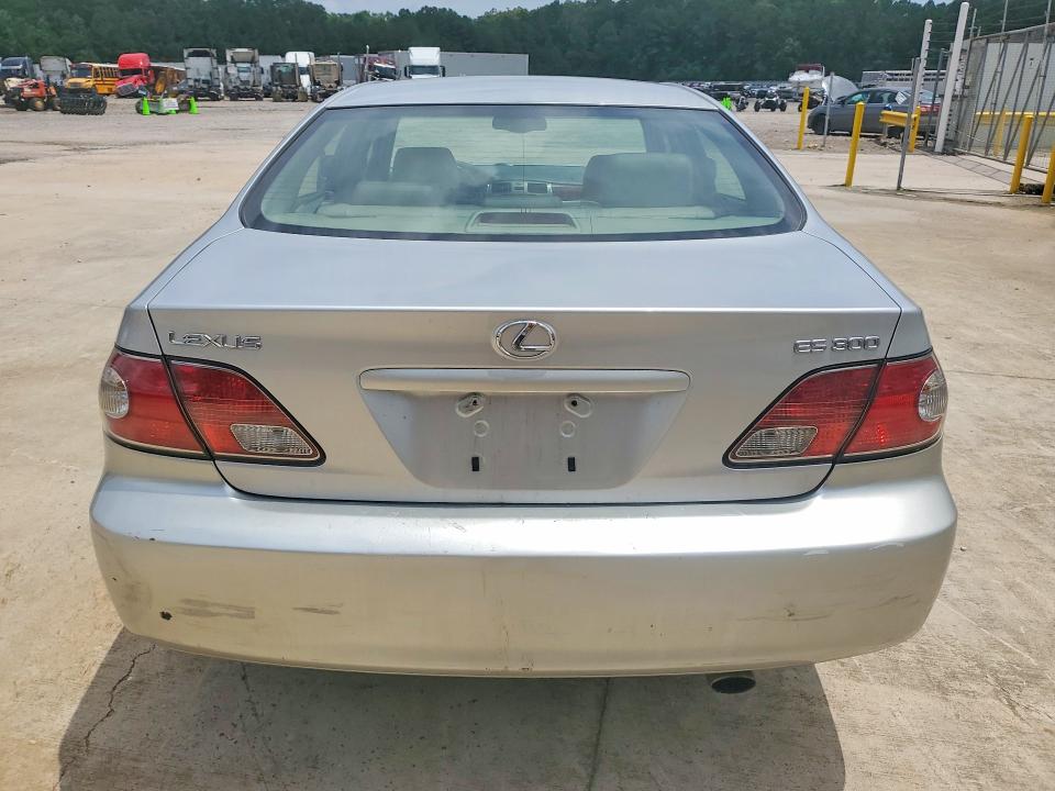 2002 Lexus Es 300 მანქანა იყიდება აუქციონზე, vin: JTHBF30GX25030701, აუქციონის ნომერი: 57740426