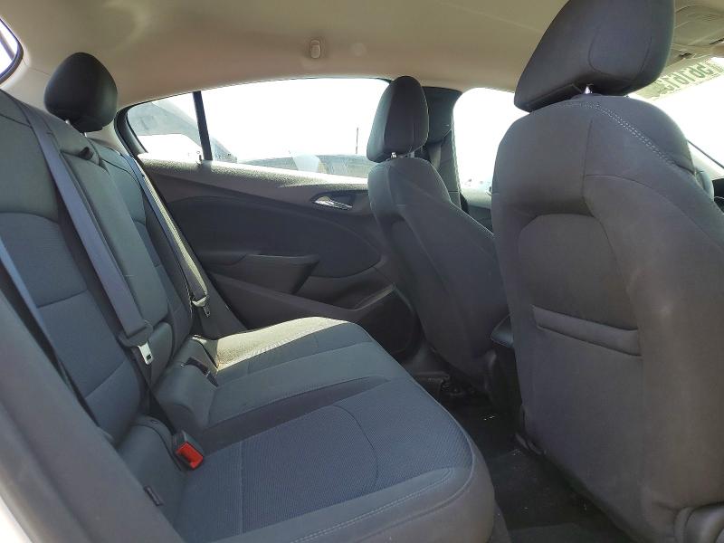 56161366 :رقم المزاد ، 3G1BE6SM0JS551870 vin ، 2018 Chevrolet Cruze مزاد بيع