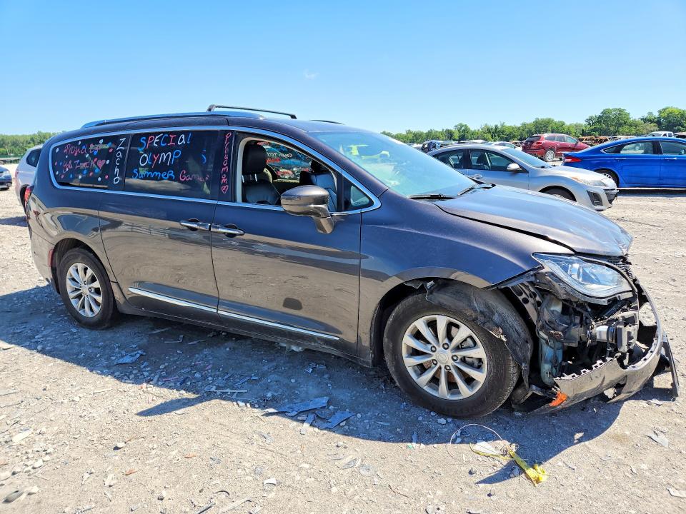 2018 Chrysler Pacifica მანქანა იყიდება აუქციონზე, vin: 2C4RC1BG2JR211268, აუქციონის ნომერი: 57890016