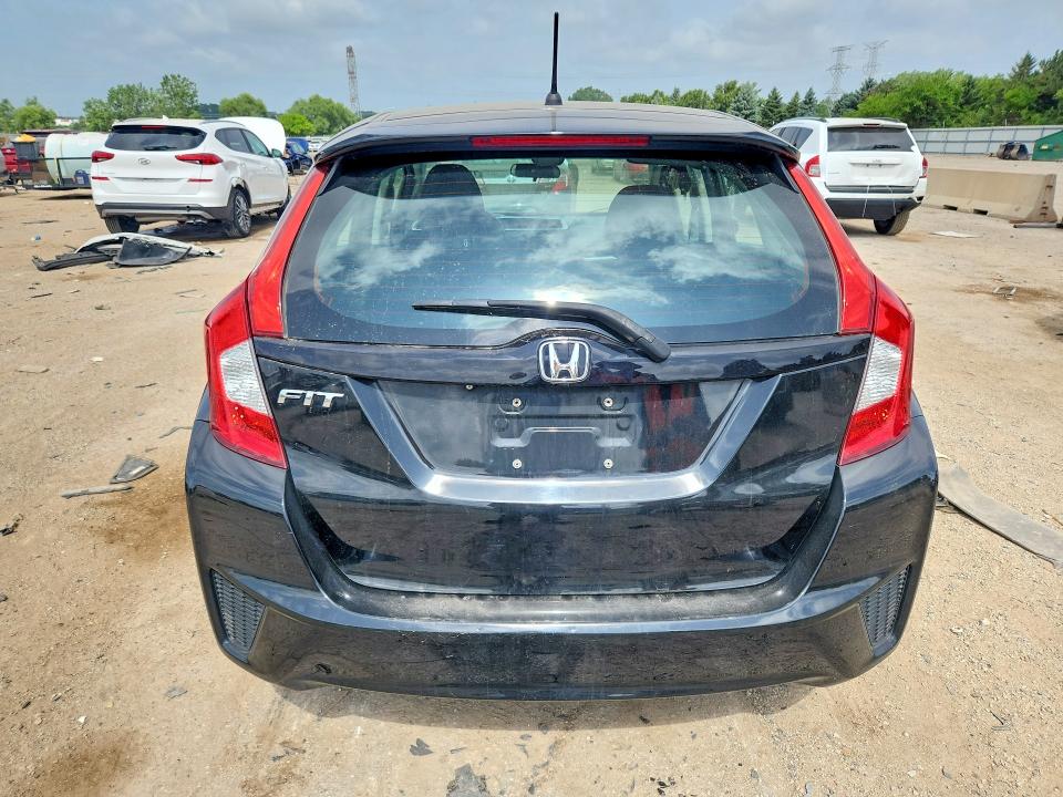 76294105 :رقم المزاد ، 3HGGK5H54FM744021 vin ، 2015 Honda Fit مزاد بيع