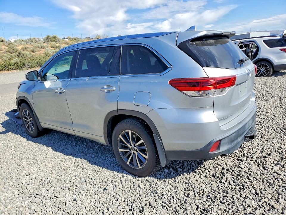 Aukcja sprzedaży 2018 Toyota Highlander, vin: 5TDJZRFH1JS560362, numer aukcji: 57554216