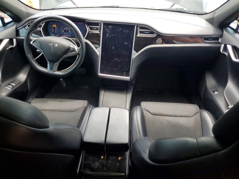 55319196 :رقم المزاد ، 5YJSA1E29JF234243 vin ، 2018 Tesla Model S مزاد بيع