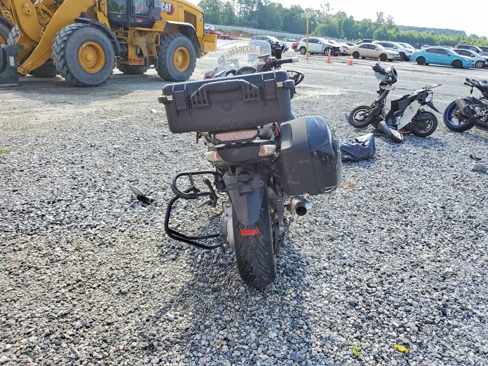 56336446 :رقم المزاد ، JKBZGNC11BA007319 vin ، 2011 Kawasaki Zg1400 مزاد بيع