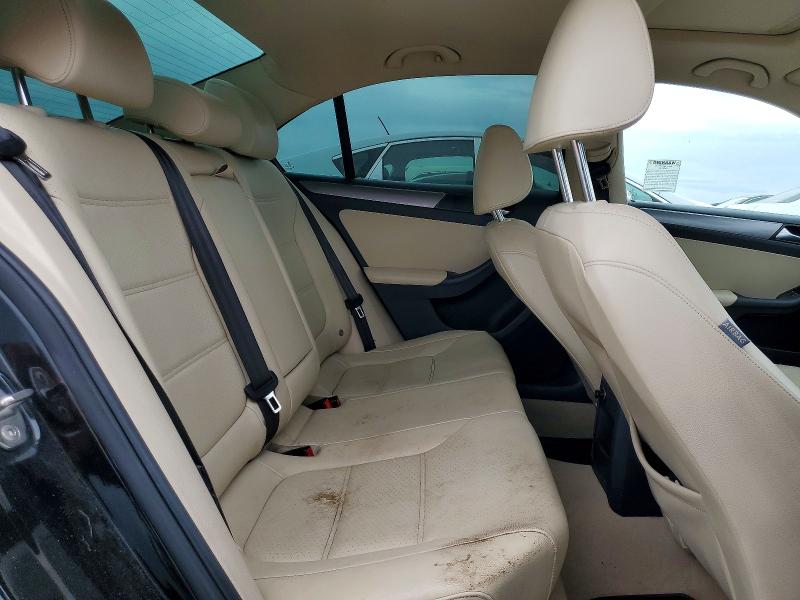 Продажа на аукционе авто 2015 Volkswagen Jetta, vin: 3VWLA7AJ5FM323828, номер лота: 53409856