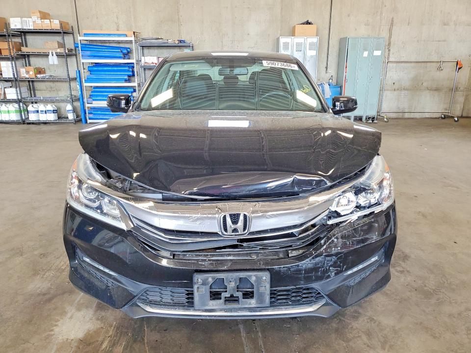 Продаж на аукціоні авто 2017 Honda Accord, vin: 1HGCR3F80HA038482, номер лоту: 59073686