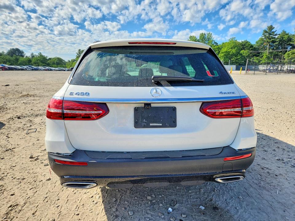 57748496 :رقم المزاد ، W1KZH6AB6NB032696 vin ، 2022 Mercedes-benz E مزاد بيع