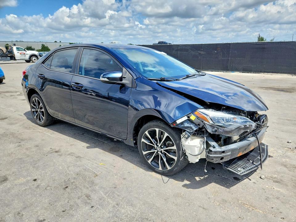 57357376 :رقم المزاد ، 2T1BURHE4JC970166 vin ، 2018 Toyota Corolla مزاد بيع