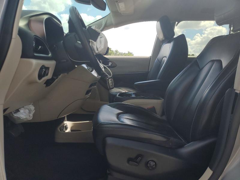 55812856 :رقم المزاد ، 2C4RC1DG7LR261759 vin ، 2020 Chrysler Voyager مزاد بيع