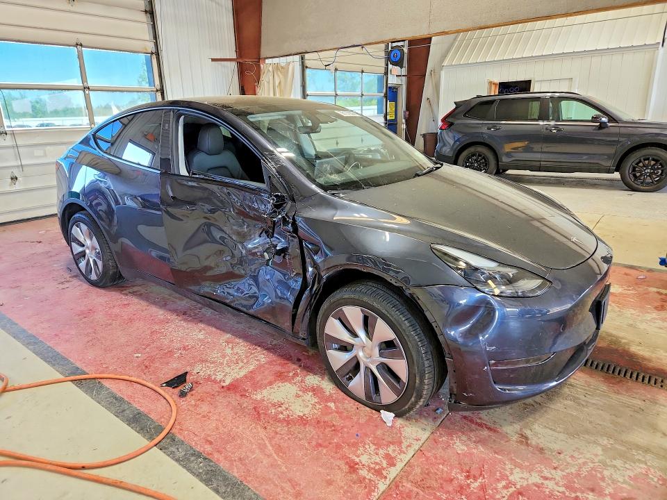 Продажа на аукционе авто 2024 Tesla Model Y, vin: 7SAYGDEE9RA238745, номер лота: 56137936